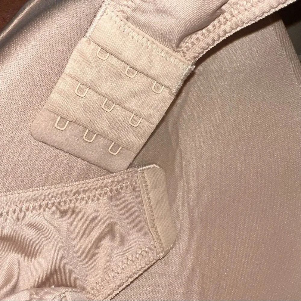 Maidenform Self Expressions Convertible Wireless Bra Nude Cream 38D Style SE0583